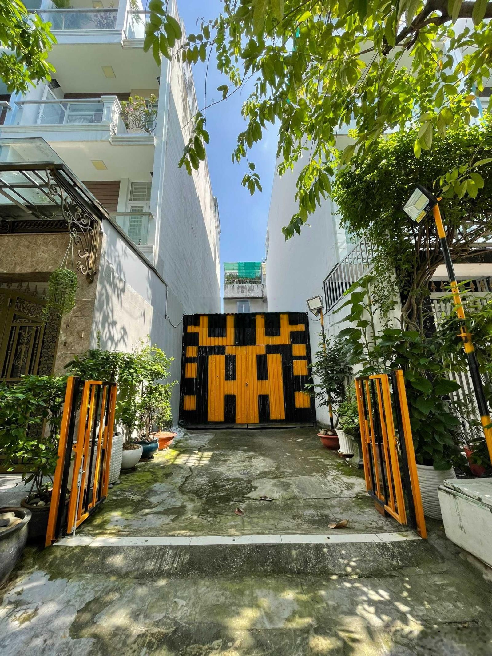 Giảm 500 triệu! Bán nhanh lô đất cực đẹp 4m x 20m vuông vức, đường rộng 12m Đặng Thùy Trâm