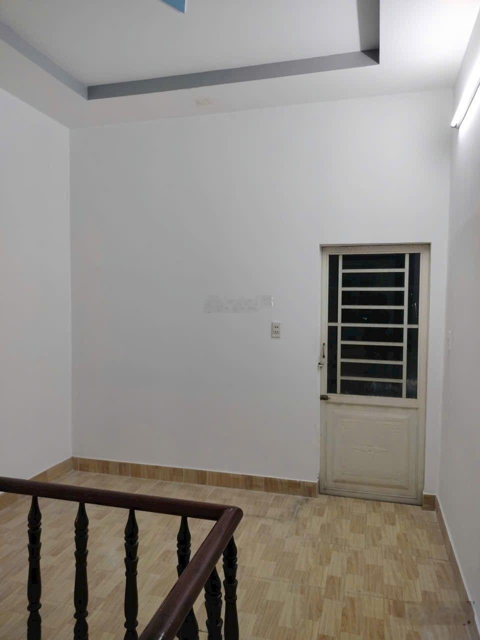 Bán nhà 2/ Đường số 4 BHH-B Bình Tân 3,5x11m 3 tấm đúc 4PN 2 tỷ 450tr TL