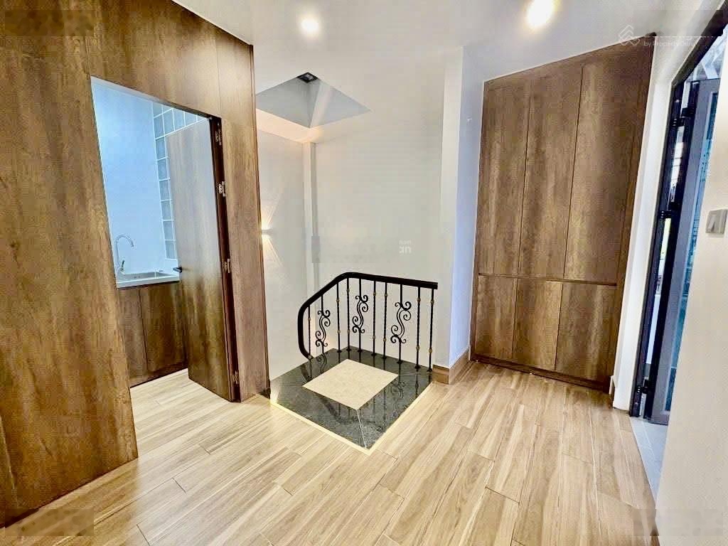 Nhà 6 tầng phố Xã Đàn cần bán, đối diện Ngân hàng Nhà nước, gần ngã 6 Ô Chợ Dừa, ngõ rộng 3m