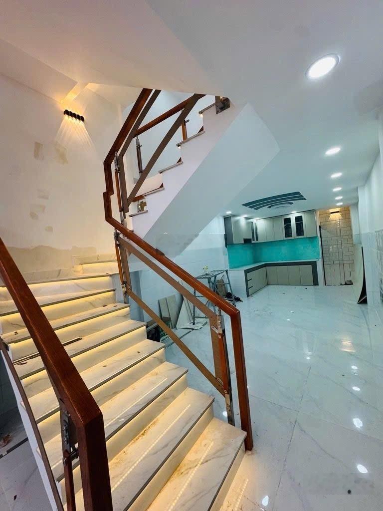 Chỉ 10m ra mặt tiền Minh Phụng q6 - dtxd 120m2 chỉ 4 tỷ 7