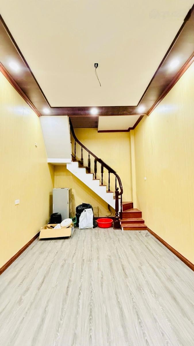 Hiếm nhà bán , Lê Ngọc Hân 5 tầng , nhà xinh lõi Hai Bà Trưng 15/27 giá nhỉnh 6 tỉ có TL