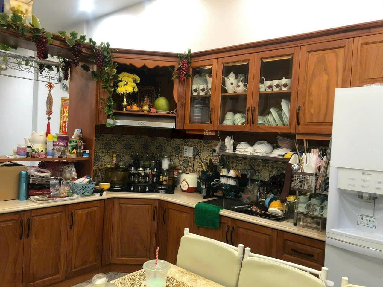 Bán gấp 3tỷ2 nhà riêng Rạch Bùng Binh, 60m2, Q3, nhà có hd thuê 18tr/tháng, nhà sang xịn mịn, chuẩn