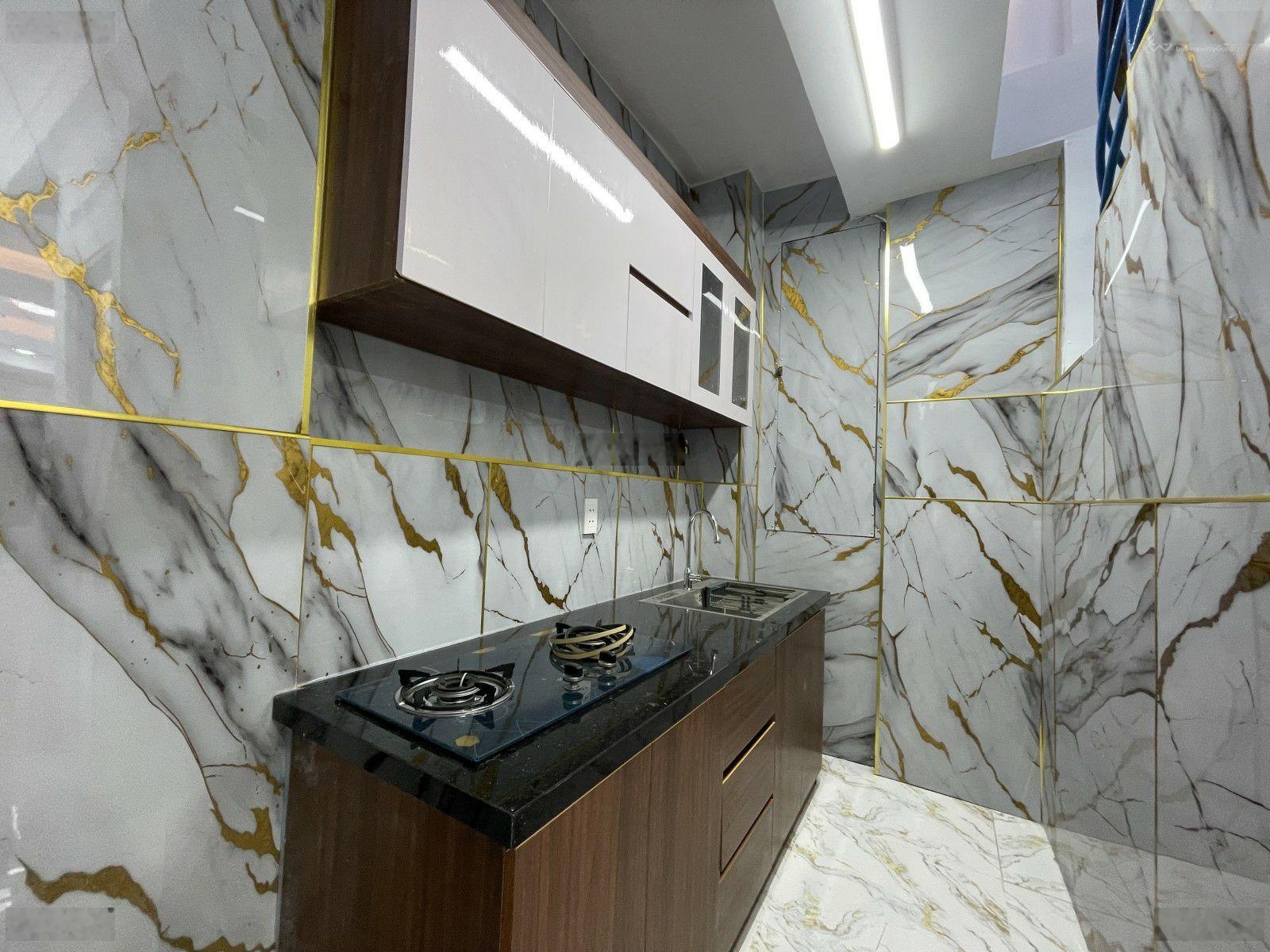 Gấp bán nhà quận 10. hòa hảo. 15m ra mặt tiền hòa hảo. 5 tỷ 9.