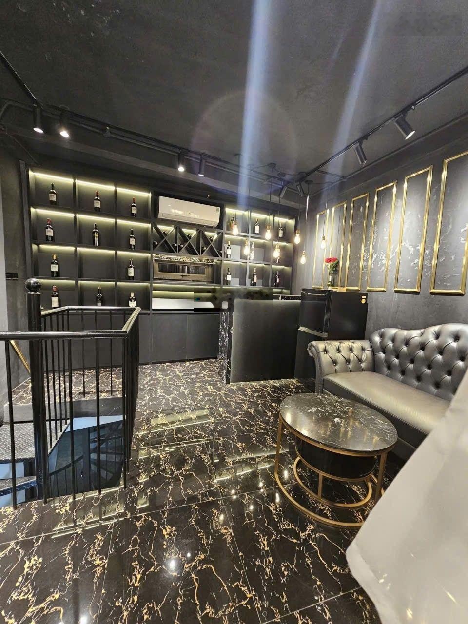 Cần bán nhanh nhà phố nhật chiêu tây hồ-ôtô qua nhà - nhà mới ở ngay-6 tầng -30m ra phố-0 có căn t2