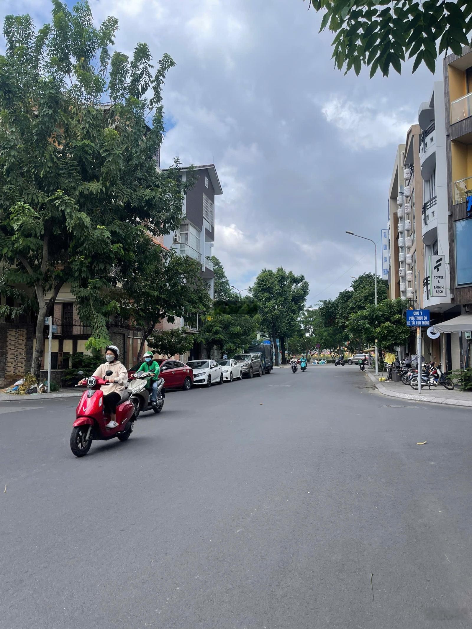 Mặt Tiền Quang Trung (8x15m) 4 tầng HDT 70tr (BIDV) giá 24 tỷ