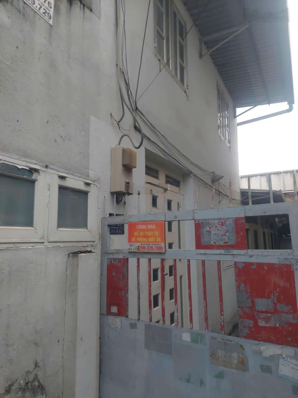 Nhà riêng, giá tốt nhất ở Hiệp Bình Chánh, DT 100m2, 1 trệt 1 lửng, 2PN. Sổ hồng sẵn. Giá 6.5 tỷ