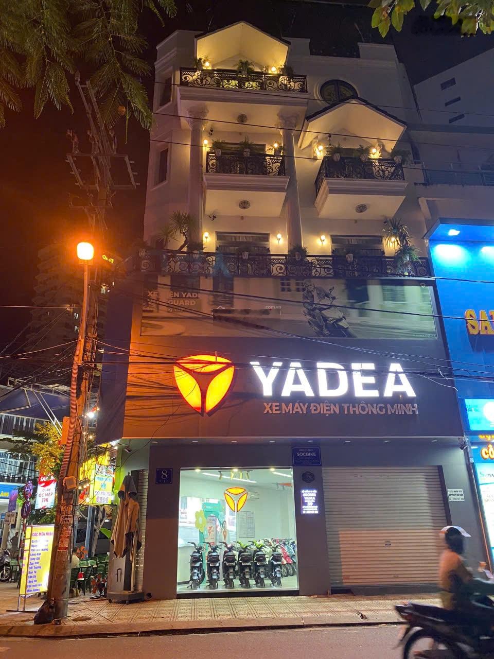 Cho thuê tòa nhà 6 tầng mặt tiền Tô Hiến Thành, ngay trung tâm Nha Trang; Dt 130m²; Thang máy