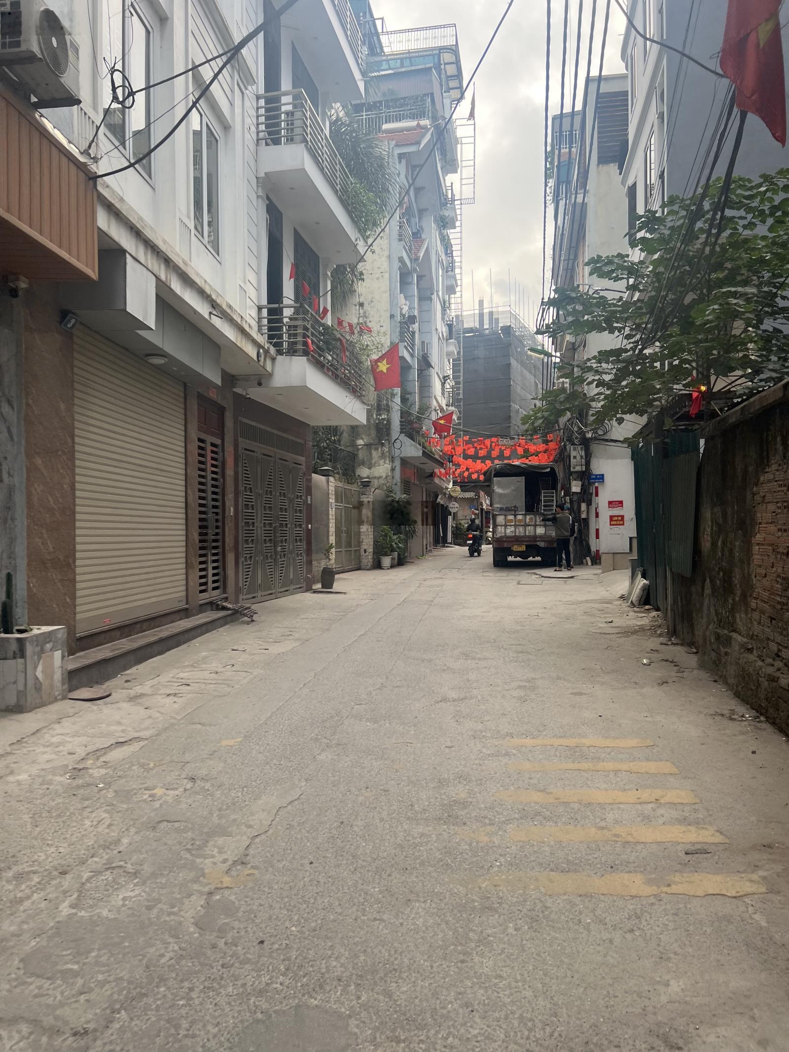 Bán đất Xuân Đỉnh - Căn góc 2 mặt thoáng - Ô tô tránh - 46m