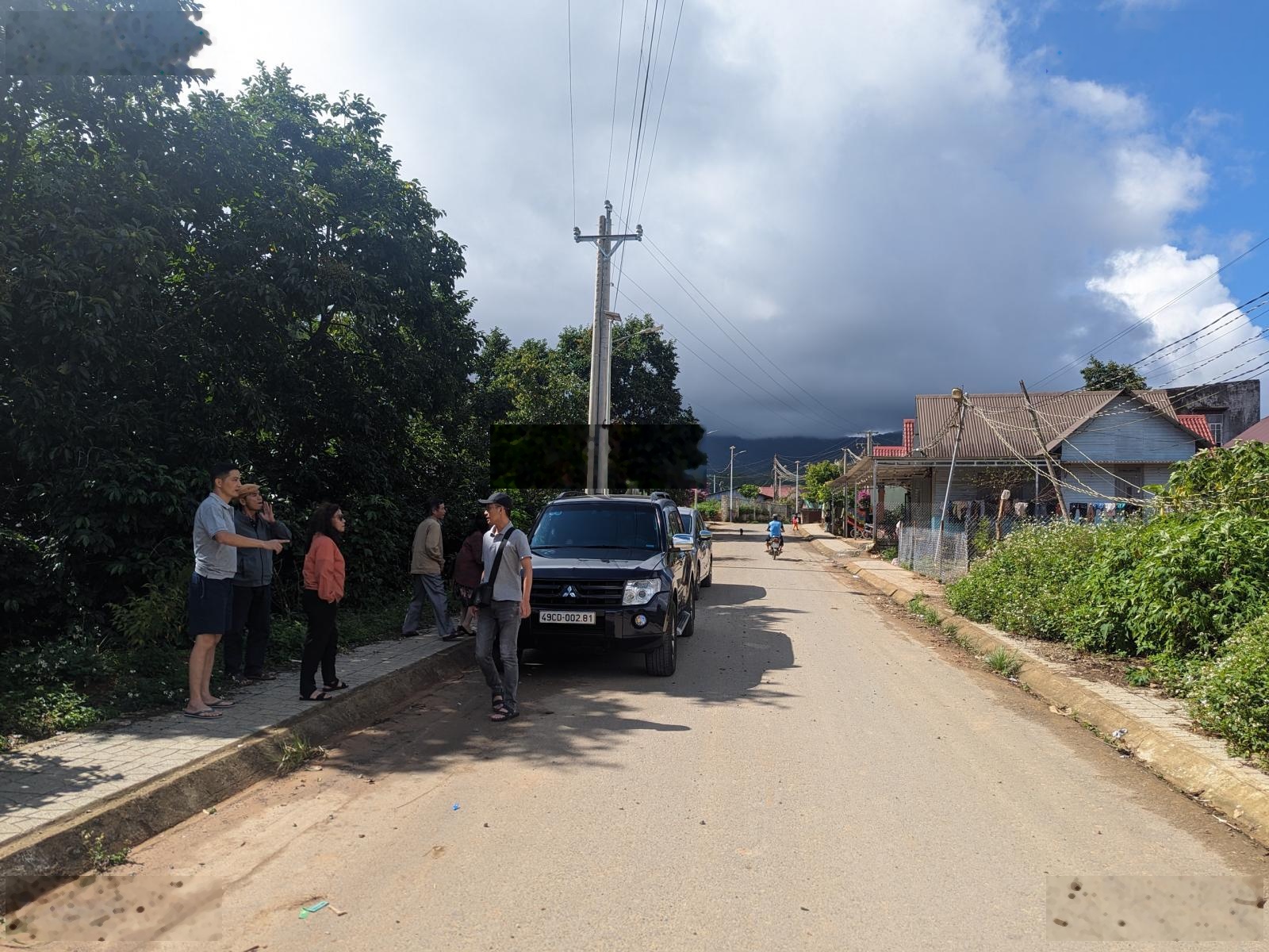 Chính chủ bán lô đất 226m2 mặt tiền Lạc Dương, Đà Lạt, sổ hồng riêng XD, chỉ 1.8 tỷ thương lượng