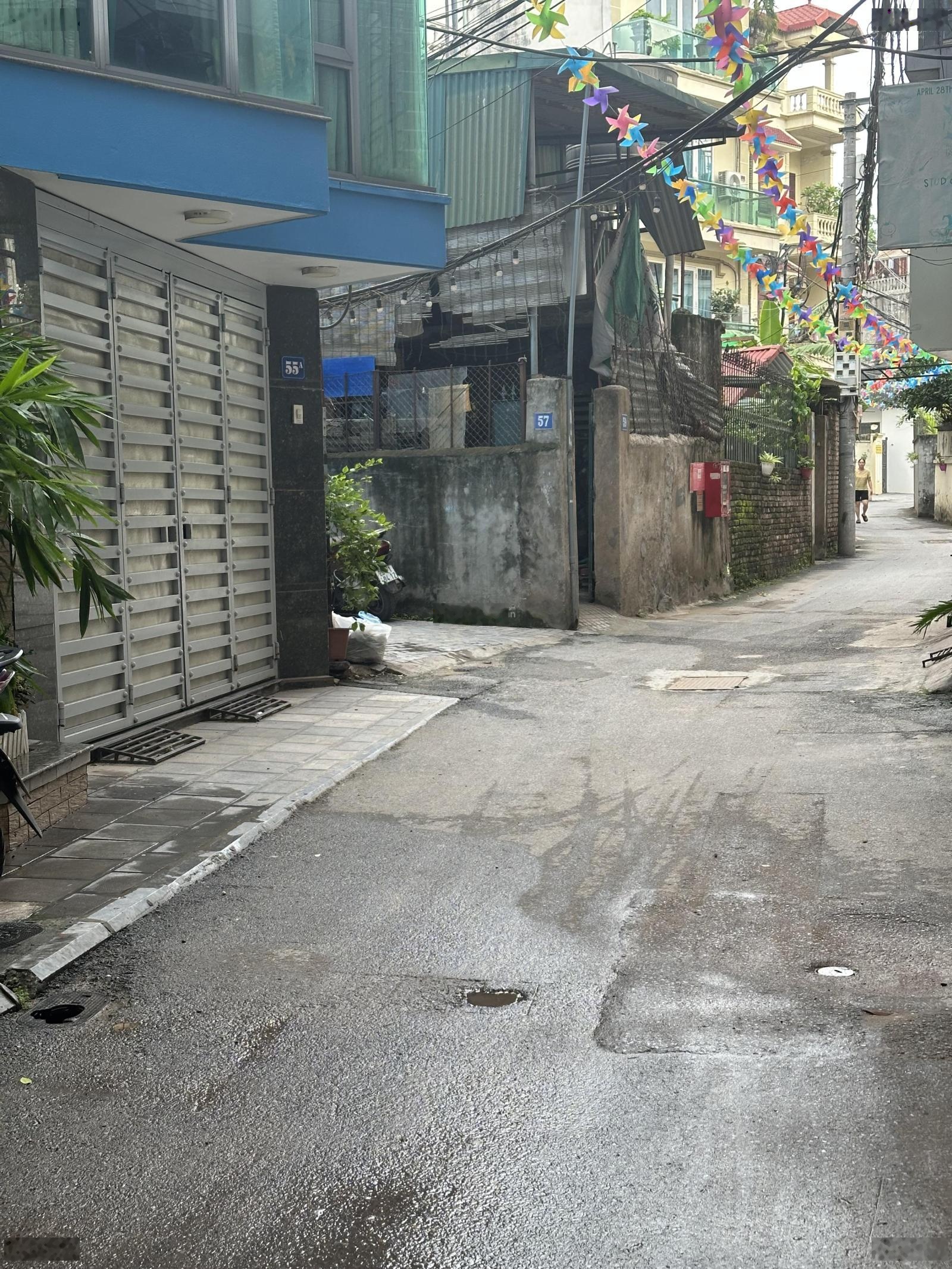 Bán Nhà 5 Tầng Ngay Cạnh Hồ Tây DT 57m2-MT 6.5m-Ô Tô Vào Nhà-Gần Phố Nhật Chiêu-Tây Hồ.Giá:20.5Tỷ