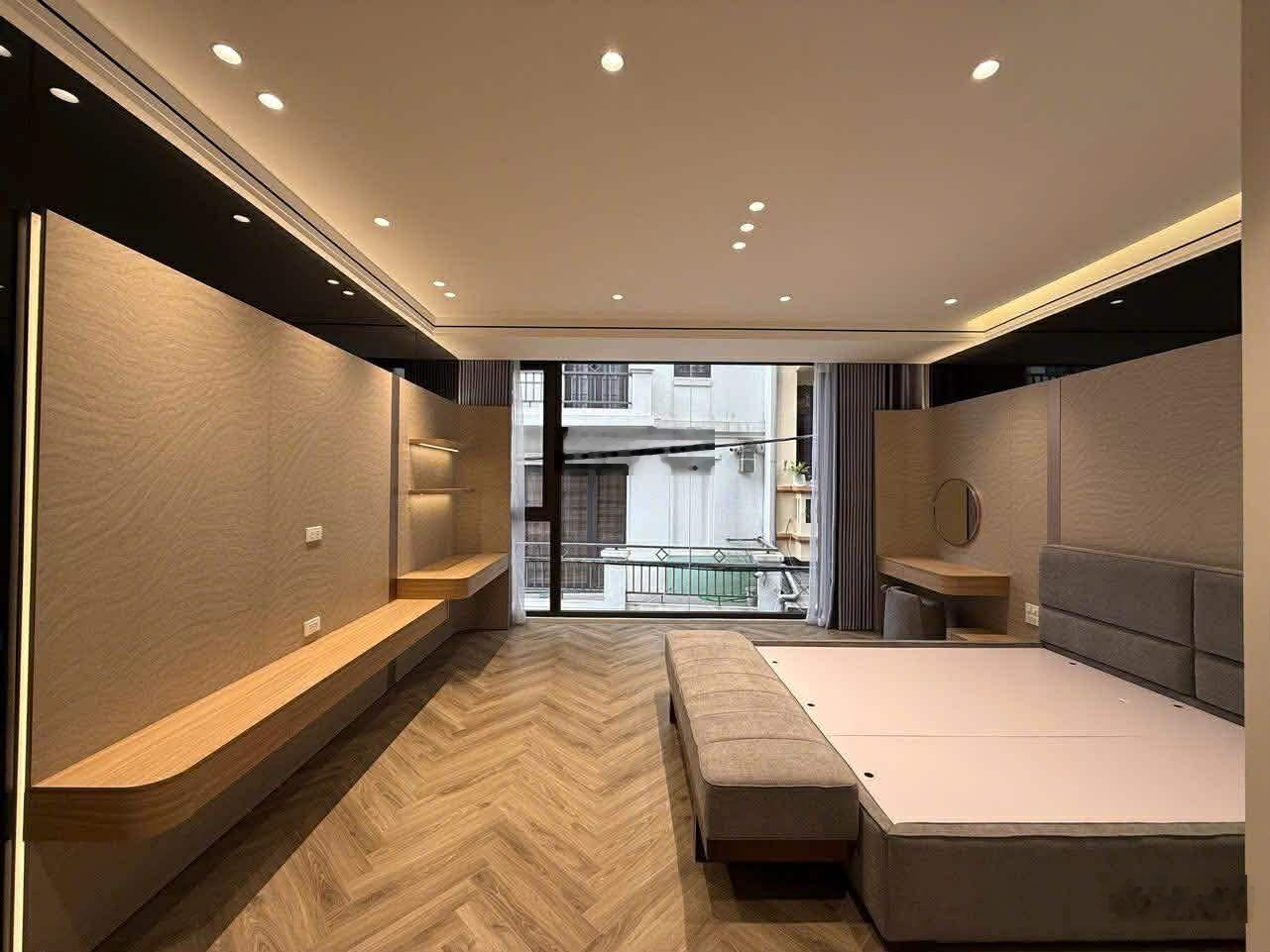 Bán gấp nhà hoàng hoa thám 55m 7t ôtô ngủ trong nhà thang máy full nội thất giá 25tỷ l.h 0919611591