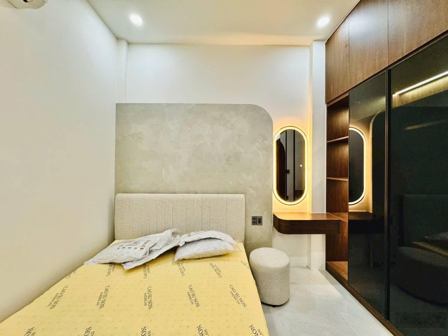 Thanh lý cuối năm nhà Tôn Thất Thuyết-Quận 4 giá 1Tỷ780 nhà mới dọn vào ở ngay, sổ hồng riêng