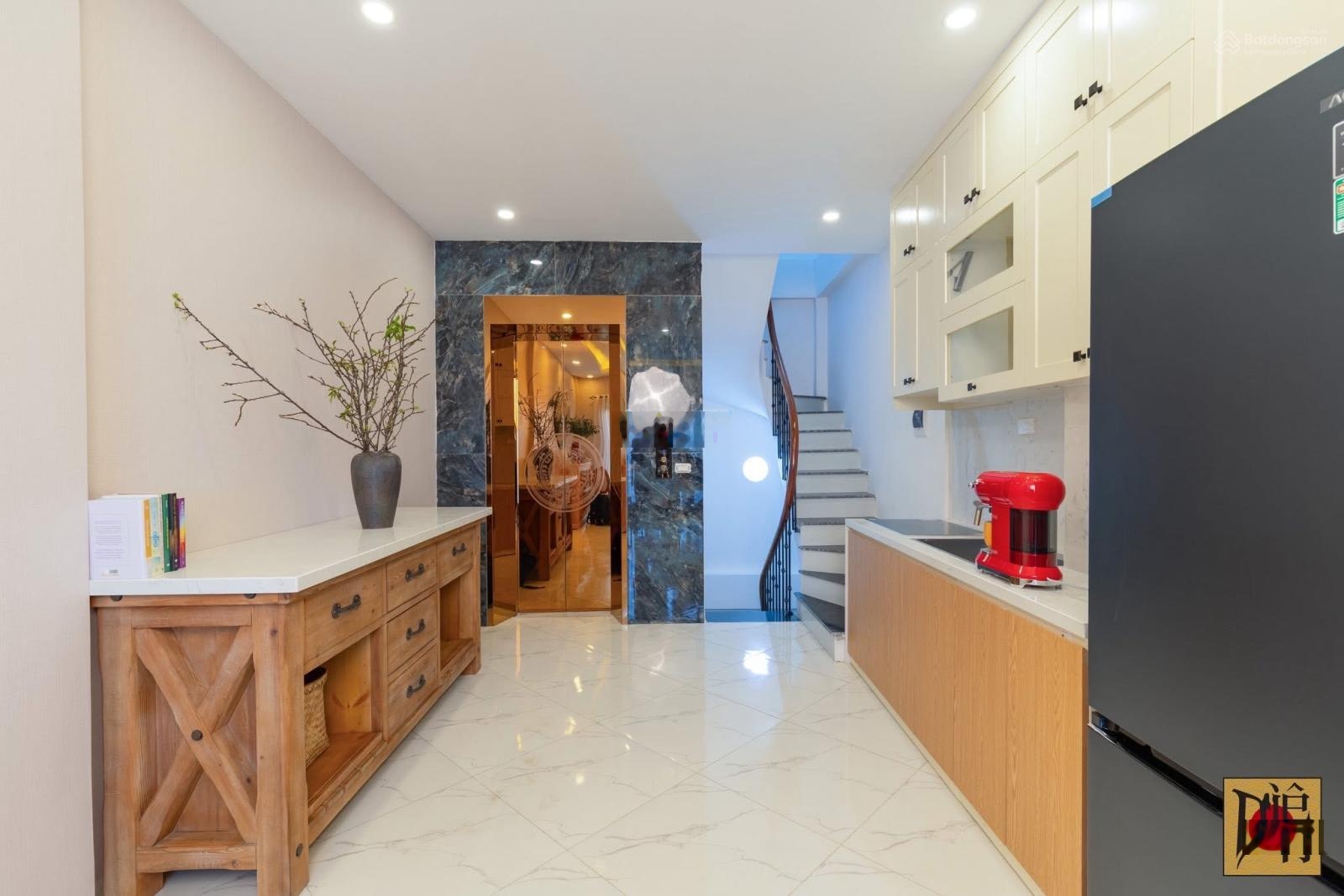 Thạch Bàn, 6 tầng thang máy, full nội thất, cách 20m ra ô tô tránh, gần Cổ Linh, Vũ Xuân Thiều