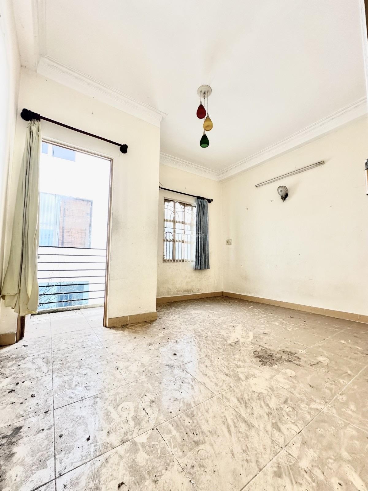 Nhà hxh - gần công viên - sân bay - cao thắng - thông nguyễn văn trỗi - 42m2 - 5tầng - chỉ 7,8 tỷ