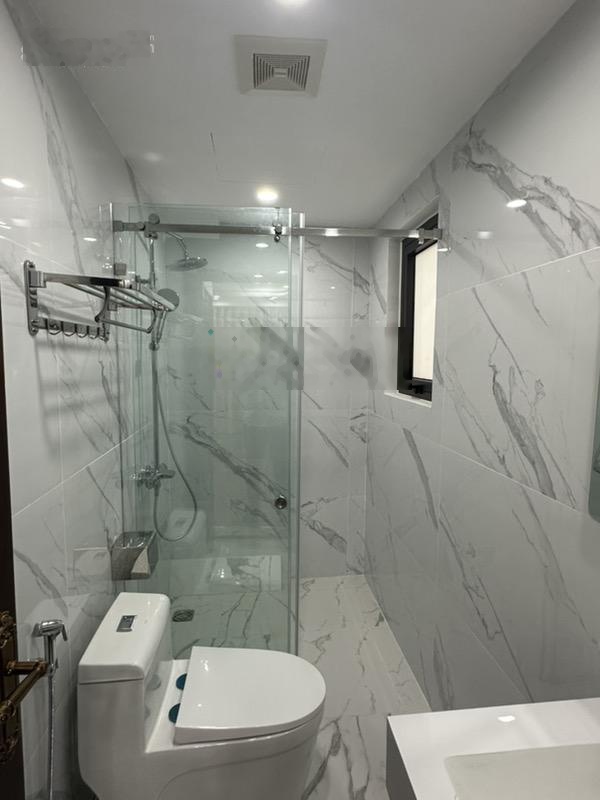 Lô góc trần duy hưng 52m2 - gara oto - kinh doanh - mặt tiền 5 m - 6 tầng thang máy.