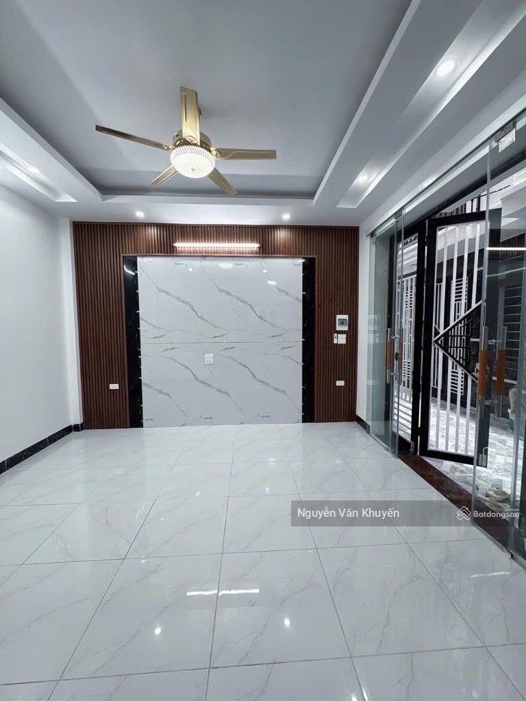 Thượng thanh -6.2 tỷ - 46m2 x 4 tầng - gara ô tô riêng biệt - chủ tự xây cực chắc chắn