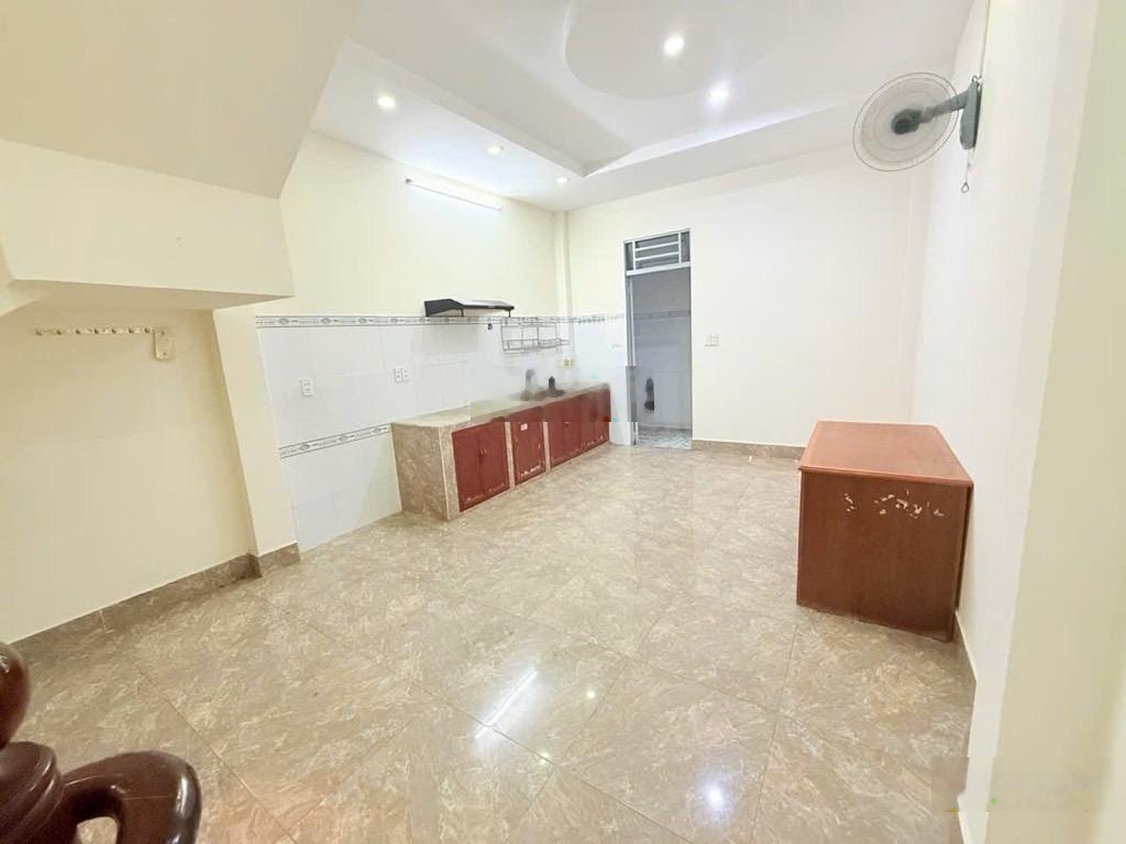 56m2 ,HXH ,2 tầng khu phân lô đối diện bệnh viện Đa Khoa Thủ Đức chỉ hơn 6 tỷ.Khu phân lô đồng bộ