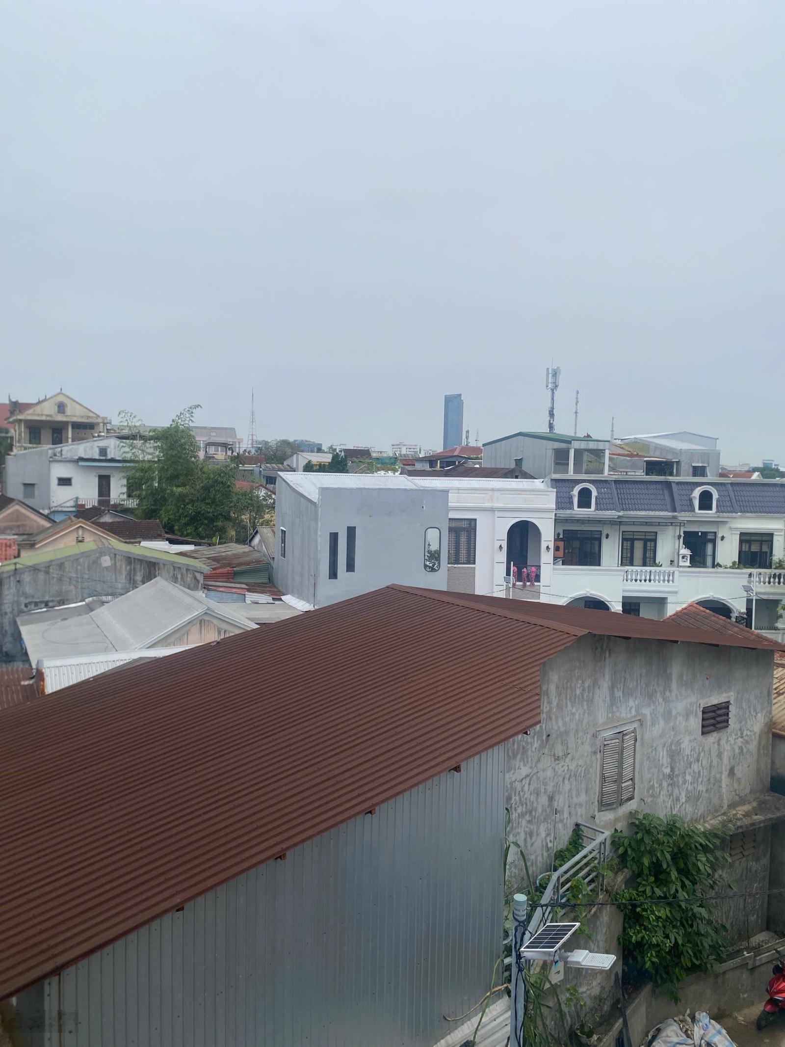 Đất kiệt Trần Phú đối điện công an phường Thuận Hóa