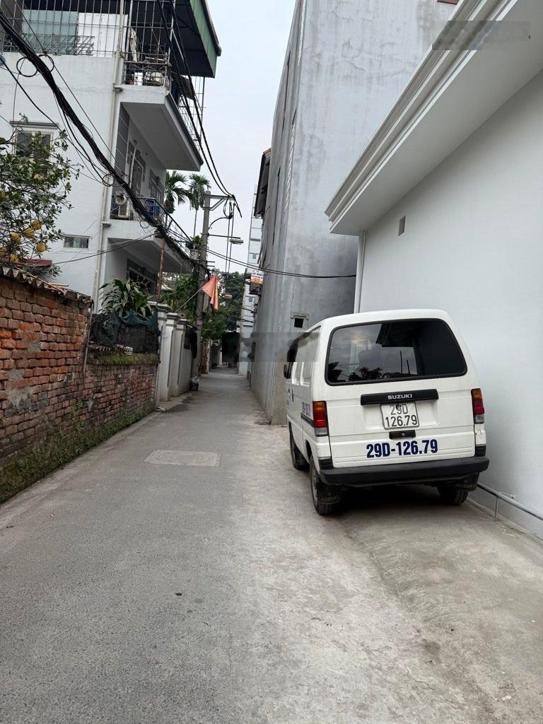 - hiếm- thượng thanh long biên- nhà dân xây- diện tích rộng ở sướng- full thổ cư- giá cực tốt- sđcc