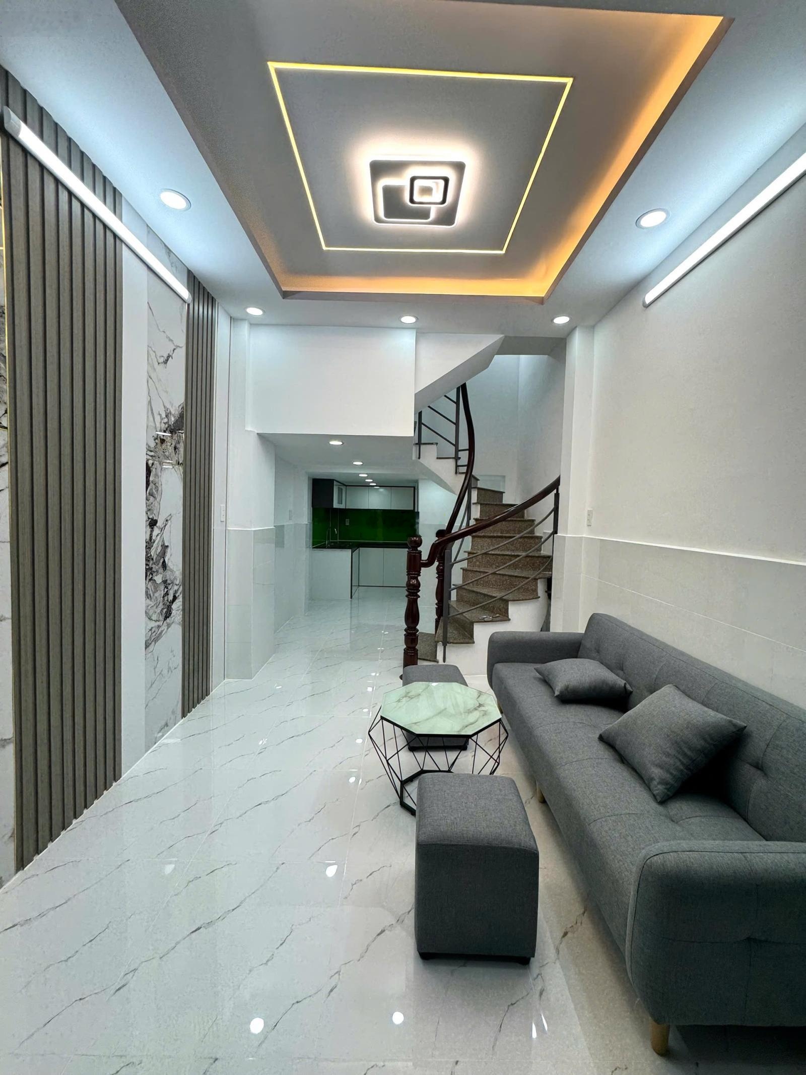 Nhà mới đón tết giá tốt 3.75 tỷ 3x9m 3 tầng 5pn gần chợ bình long- giáp tân phú kết