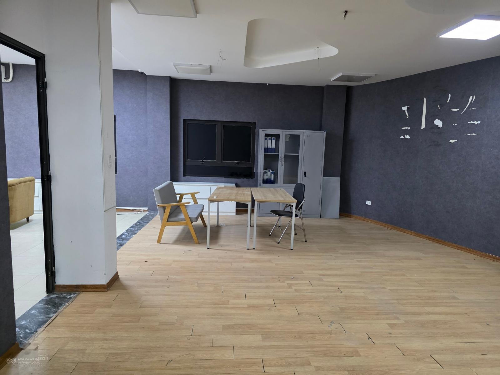 Cho thuê mặt bằng đẹp 155m² mặt tiền 8.5m