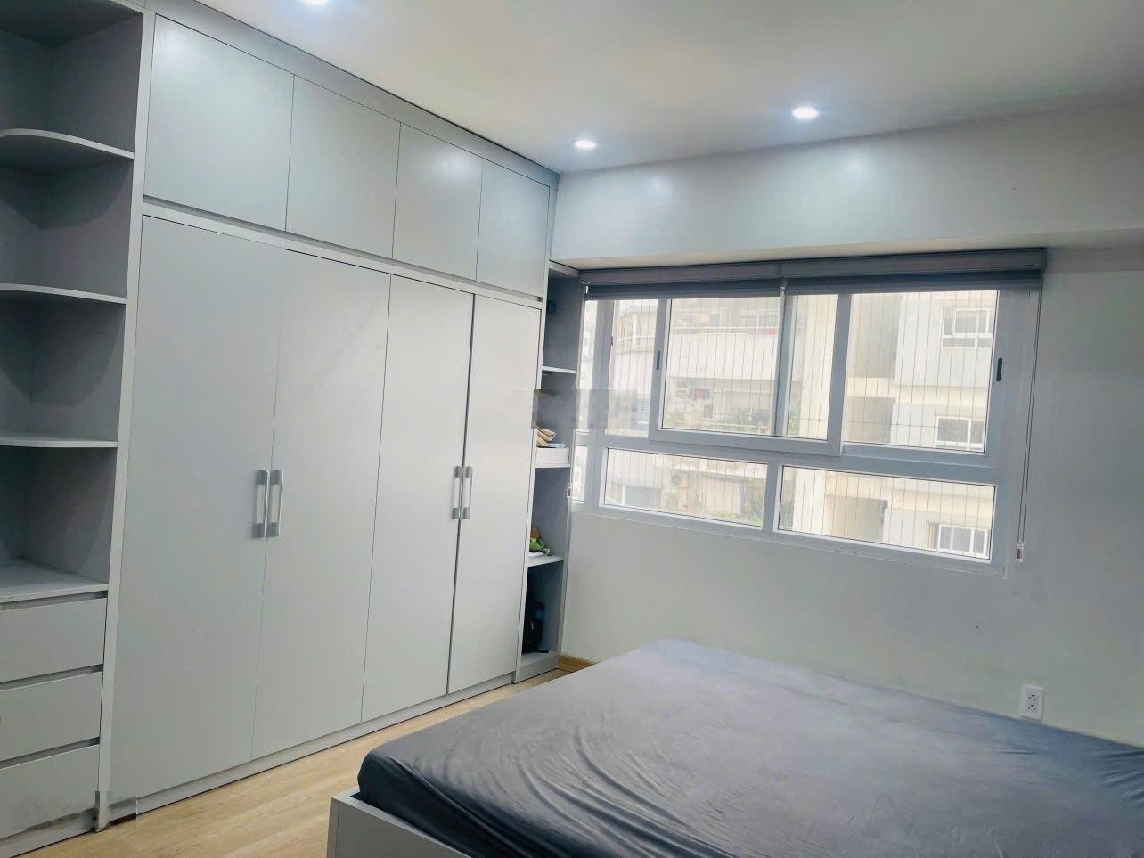 Chính chủ cần bán nhanh CH 2PN tầng trung tháp Tây chung cư học viện quốc phòng giá chỉ 8.x tỷ !