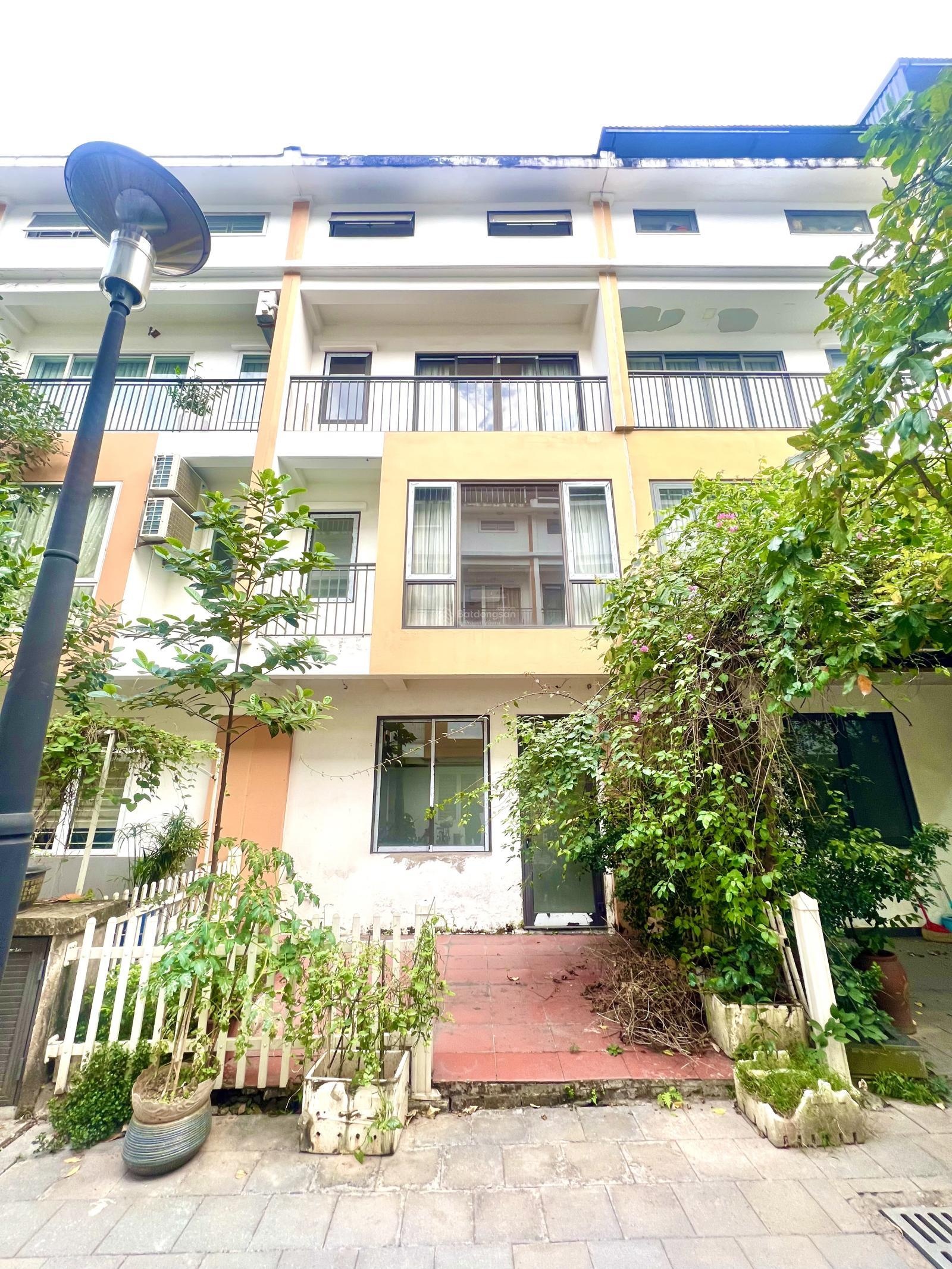 Bán nhanh liền kề 100m2 Thảo Nguyên Ecopark, 2 mặt thoáng, dân cư đông đúc, giá tốt nhất thị trường