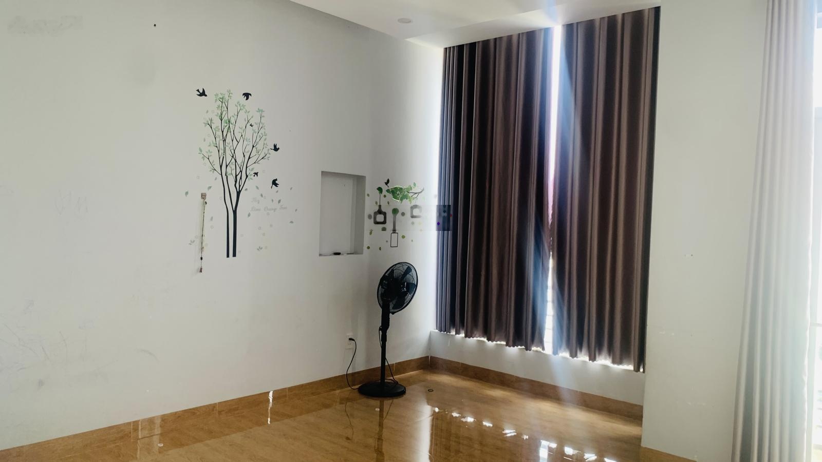 Bán nhà mặt tiền 1 trệt 2 lầu Phường Tam Hiệp giá 5ty2