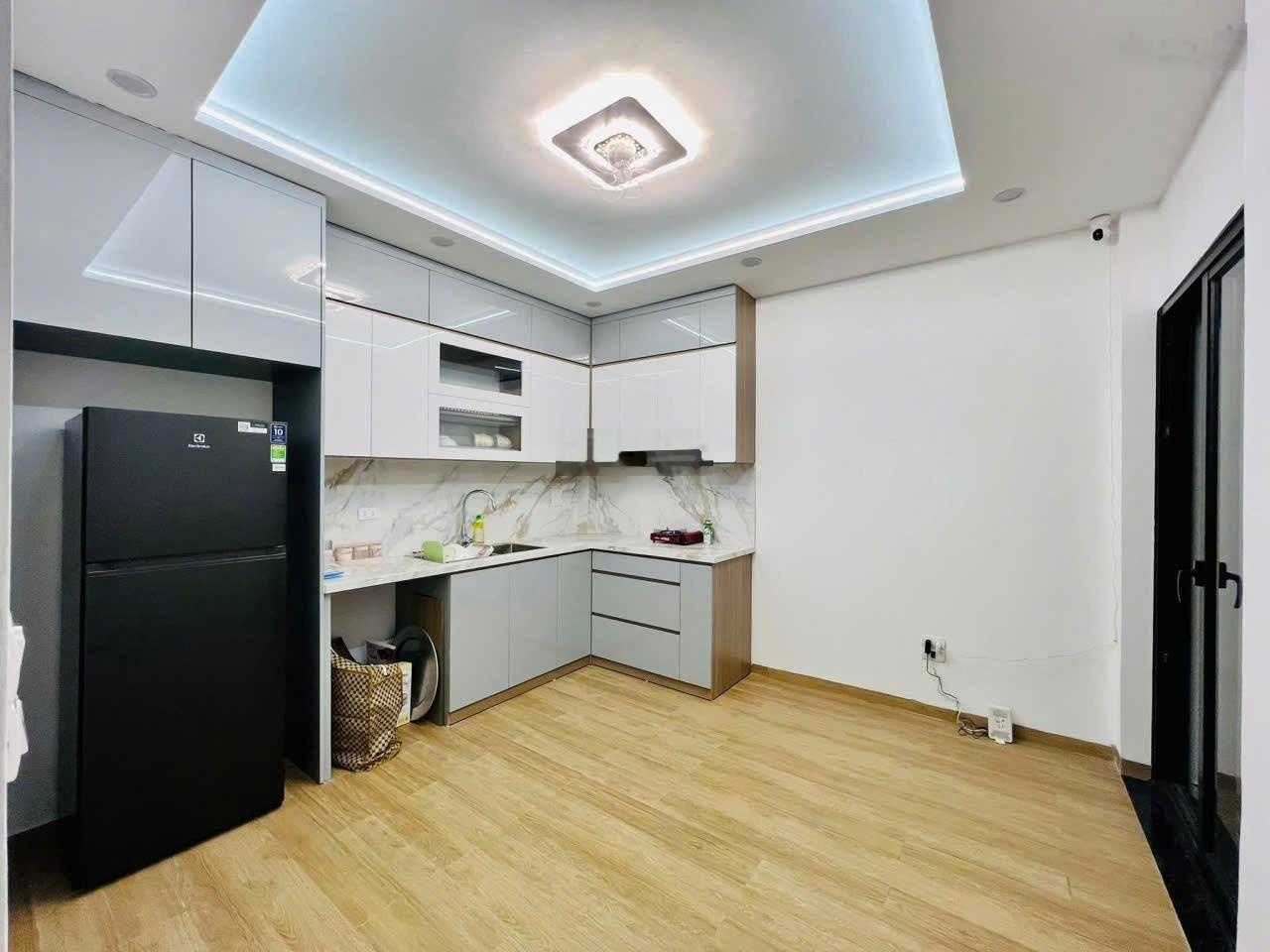 Còn sót lại! La Thành, đang mở đường Vành Đai 1, nhà mới đẹp, ở ngay, gần phố, tặng NT, 45m2*6T