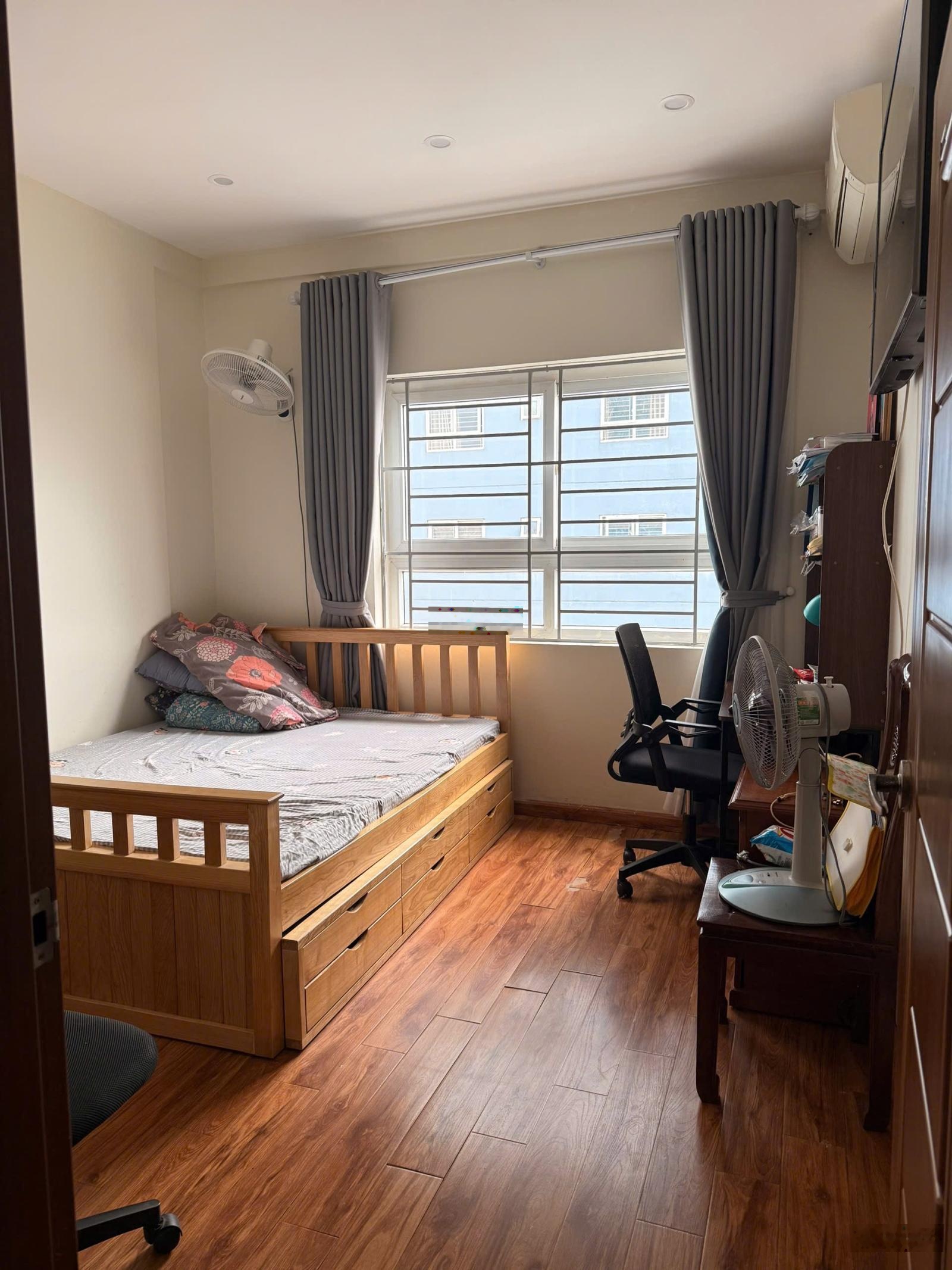 Gia đình tôi cần cho thuê lại căn 3PN, 2WC, 91m2 đầy đủ đồ tại 250 Minh Khai, Hai Bà Trưng, Hà Nội