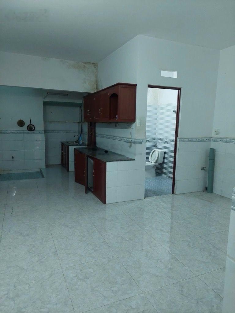 91m2 (5.4x17m) 2 tầng BTCT hẻm 1/ 4m hẻm cụt cách mặt tiền Hậu Giang Q6 chỉ 20m chỉ hơn 5 tỷ còn TL