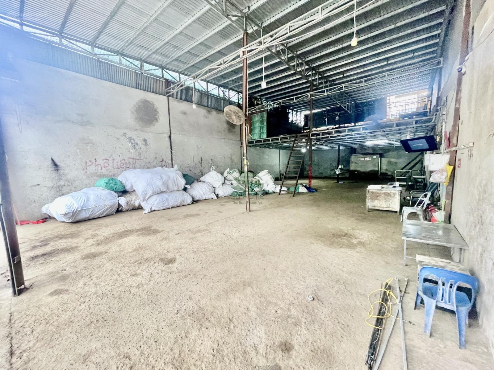 Cho thuê 2 mặt bằng ngang 15m mặt đường Thích Quảng Đức khu Phước Hải giá 65 triệu/tháng