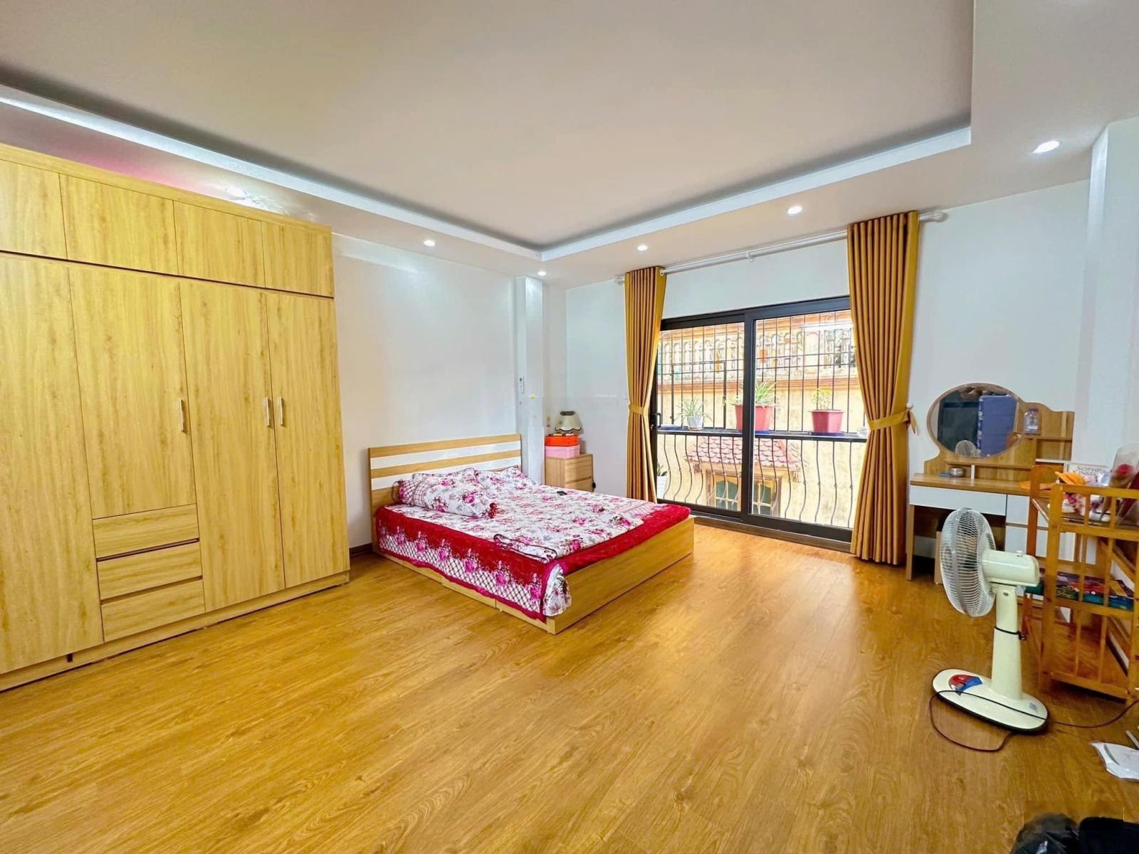 Cực ngon, bán nhà đẹp Lê Văn Lương, ngõ 3m ô tô đỗ cạnh nhà, 3 mặt thoáng, 40m2 5 tầng