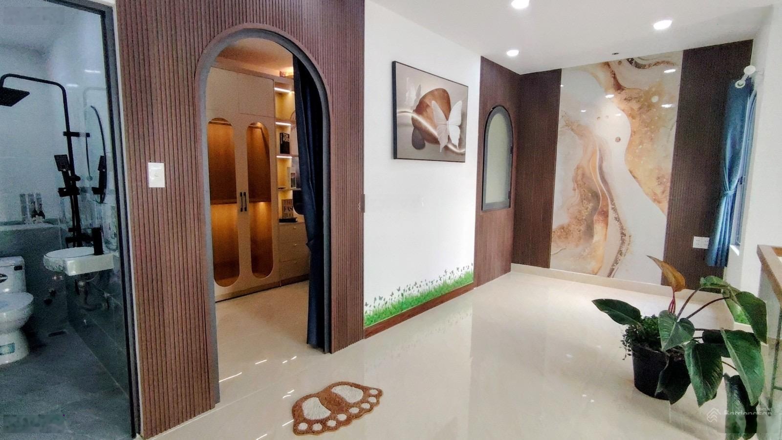 Nhà đẹp đón tết full nội thất - 2pn -2 tầng- 50m2 (4.6x10)- nở hậu 5.5m.- giá 4.49 tỷ.