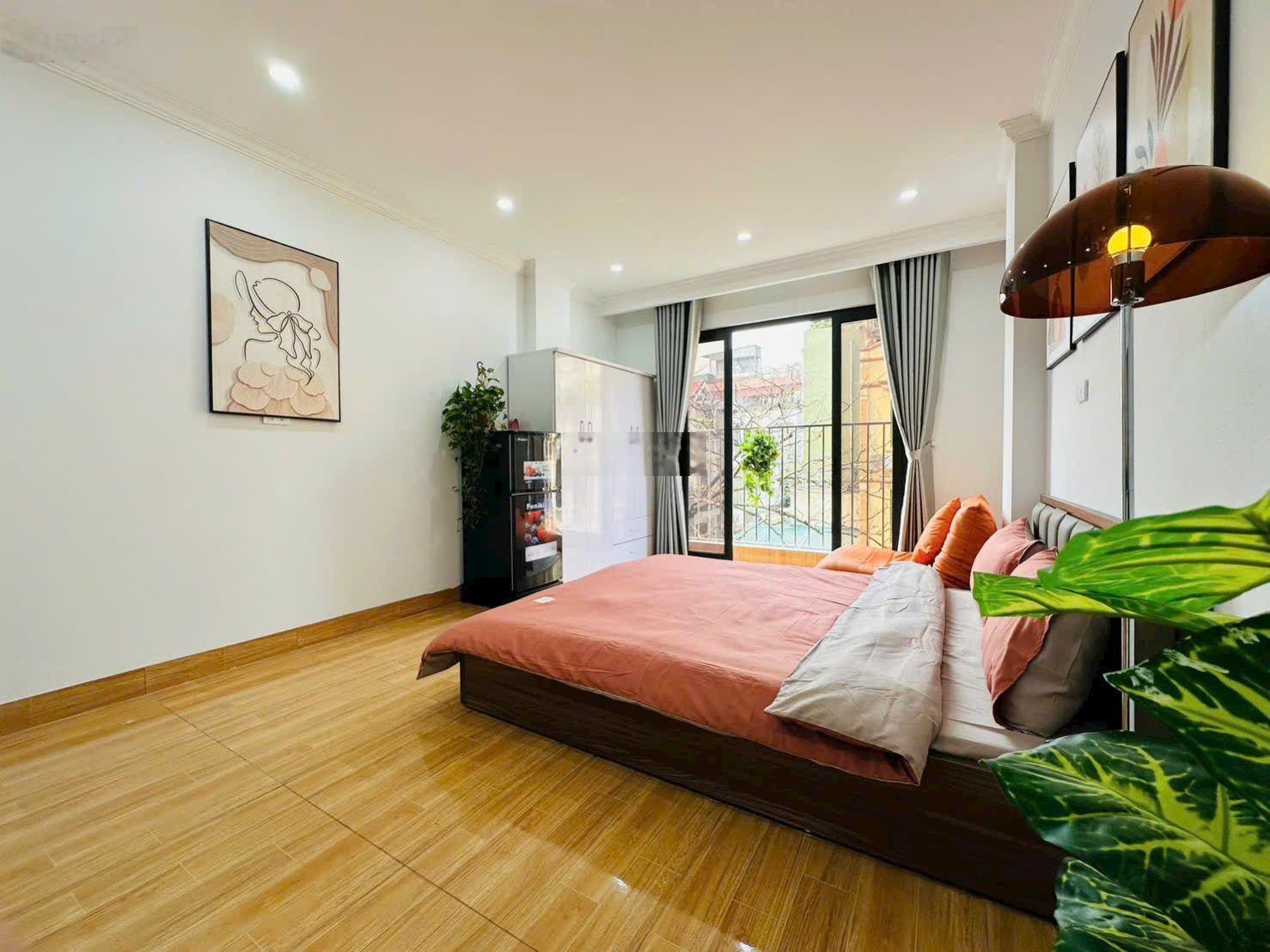 Tòa nhà dòng tiền Nguyễn Trãi, 45m ra mặt phố, nhà mới, thang máy, dòng tiền 6%/năm, sổ vuông đẹp.