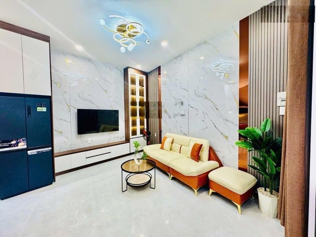 Sát mặt tiền Bùi Văn Thêm - SD ~150m - full nội thất mới ở ngay - nhỉnh 7.5 tỷ thương lượng