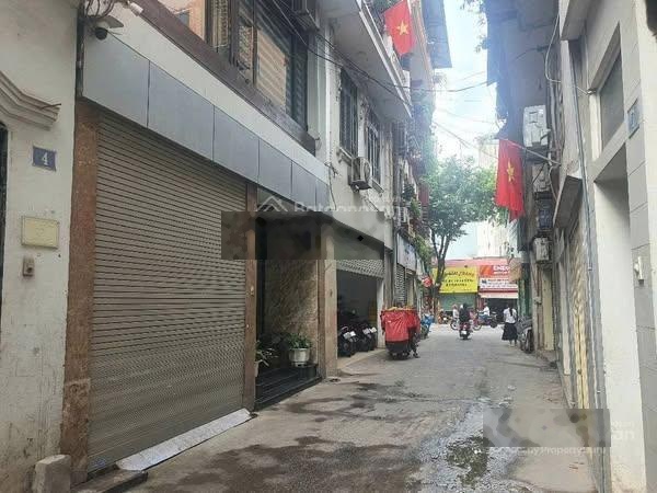 Hơn_9_tỷ - Phân Lô khu bác sỹ 103- 40mx4 tầng - Dân xây chắc chắn-- Xa La- ngõ thông- 20m ra phố