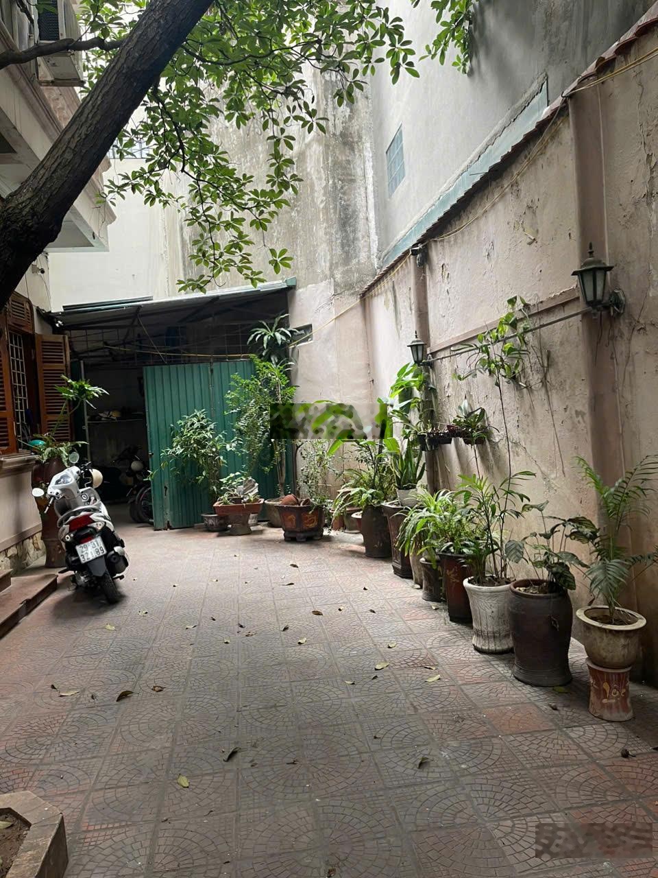 Chính chủ cho thuê phòng trọ khép kín , có sân rộng thoáng , cách đường chính 30m