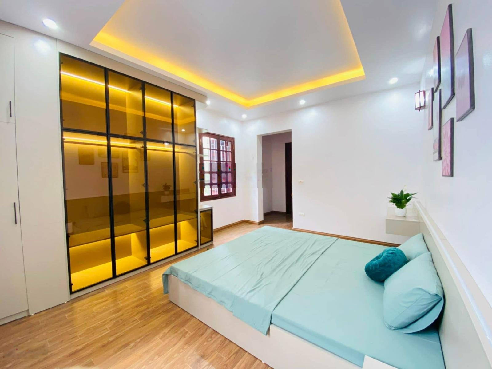 Siêu phẩm! Hoàng Mai, 3 gác đỗ, khu vực trung tâm, full nội thất, SĐCC, 45m2*5T, về ở ngay