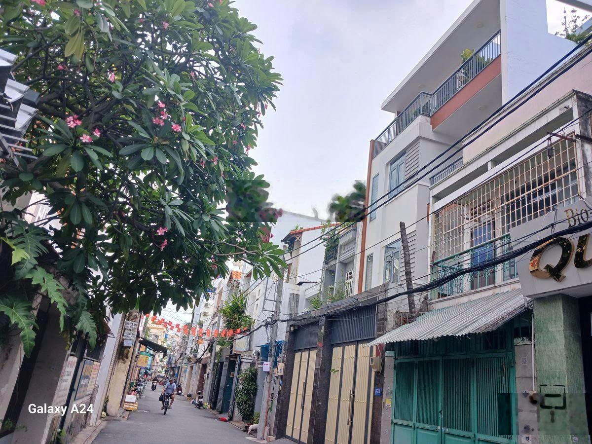 Nhà MT nội bộ Bàu Cát P. 12 Tân Bình 4x30m gần MT lớn sẵn dòng tiền 240tr/năm - 13.5 tỷ TL