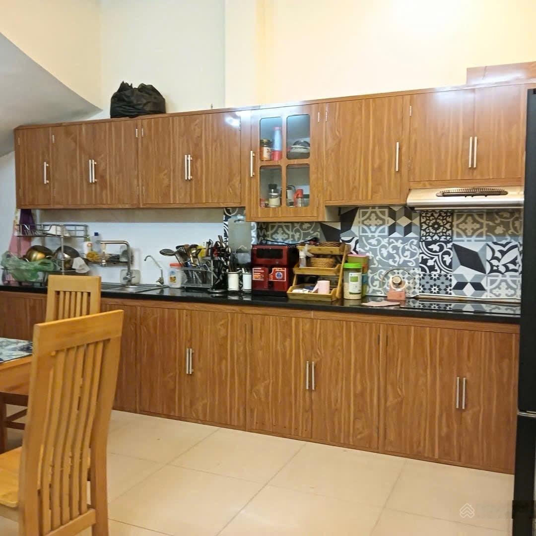 Cực hiếm! Nhà phố Vũ Hữu phân lô ô tô tránh đỗ trước nhà 32m 5 tầng MT 5m sổ vuông chỉ 8.x tỷ