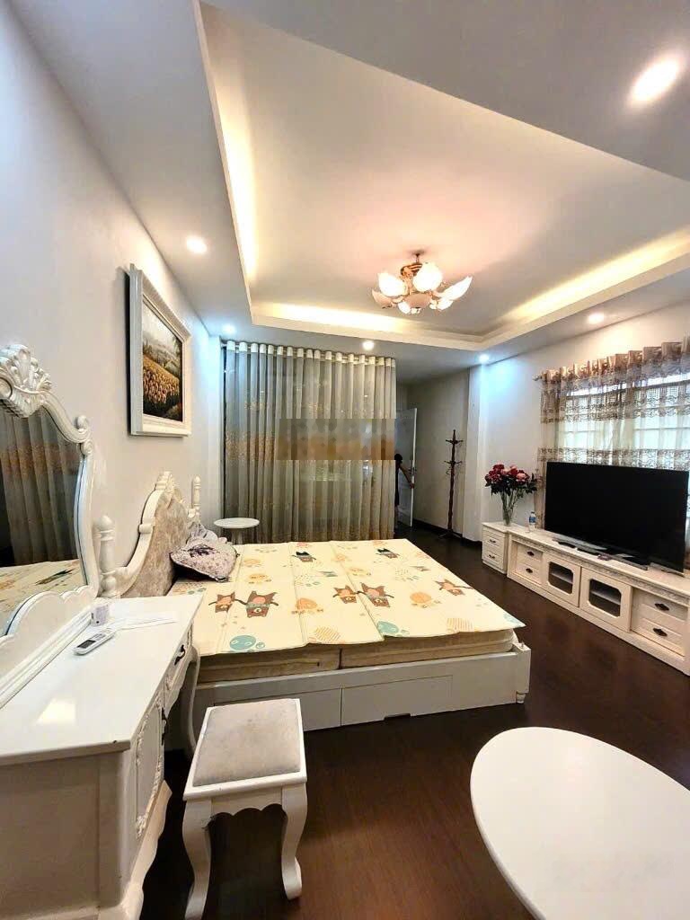 Bán nhà phố trần hữu tước - nhà rộng đẹp mt bề thế - ngõ thông kinh doanh - 48m - 6 tầng - 10 tỷ