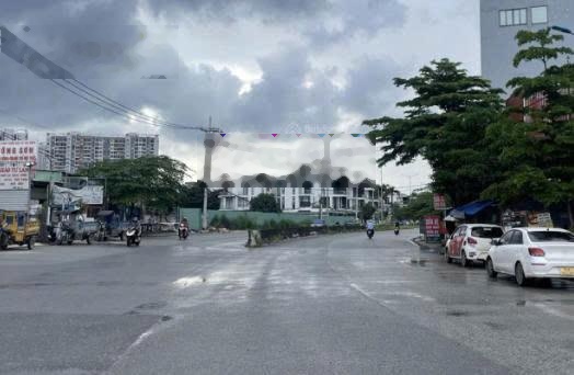 Lô đất rẻ xây đẹp nhất đường Bưng Ông Thoàn còn sót lại. 54m2 giá chỉ 3,850ty. Lh 0909780555