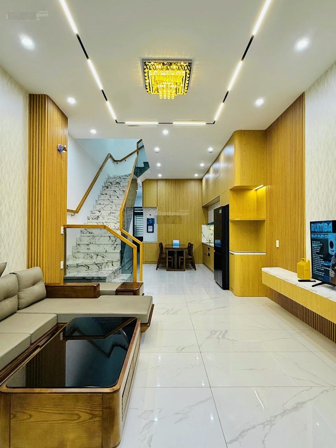 Bán Nhanh Nhà 3 Tầng Trung Tâm Hải Châu - 90m2 - Nhà Mới - Cạnh Chợ Đầu Mối