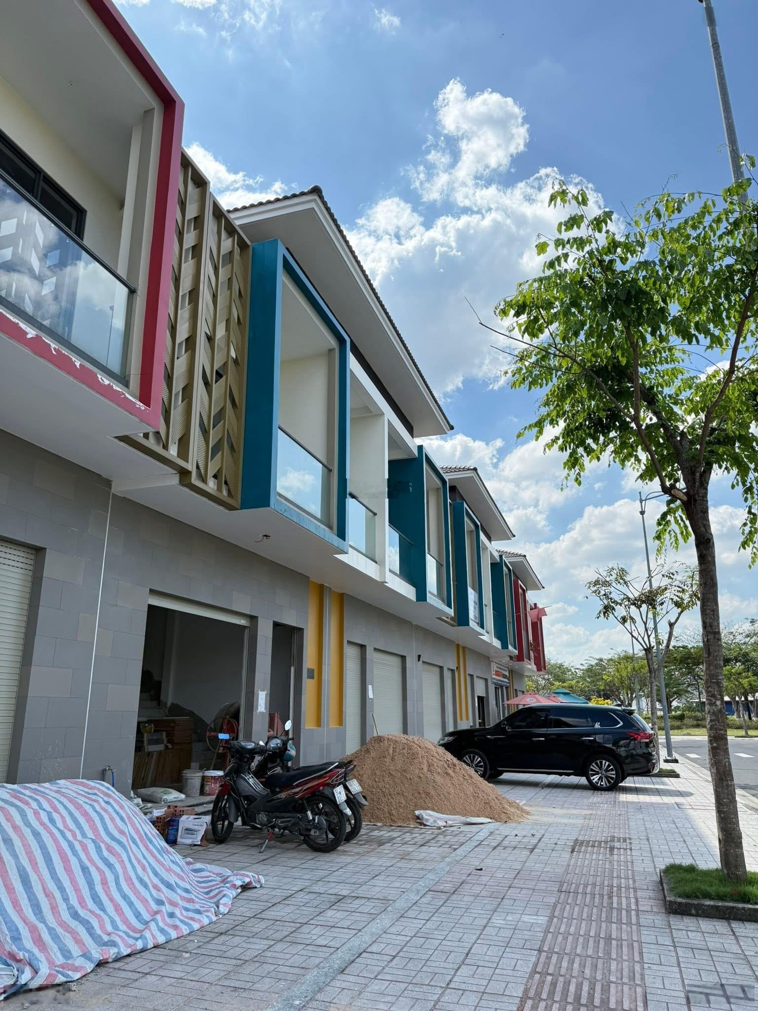 Bán gấp Shopvilla 168m2 rẻ nhất thị trường Suncasa chiết khấu 50tr