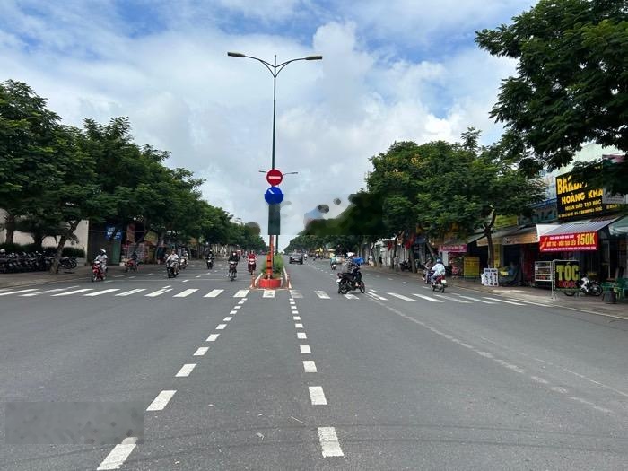 Khu vip đ.lê văn việt dt 259m2 ngang7m, giá 57tỷ có dòng tiền, gần bv lê văn việt, khu cnc q9