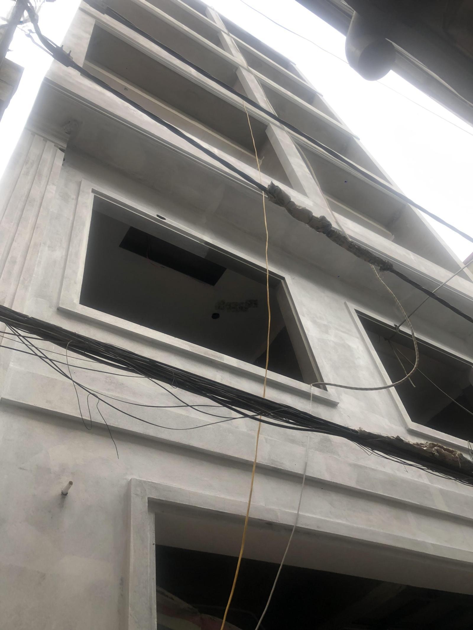 Bất căn hộ dịch vụ vị trí đắc địa