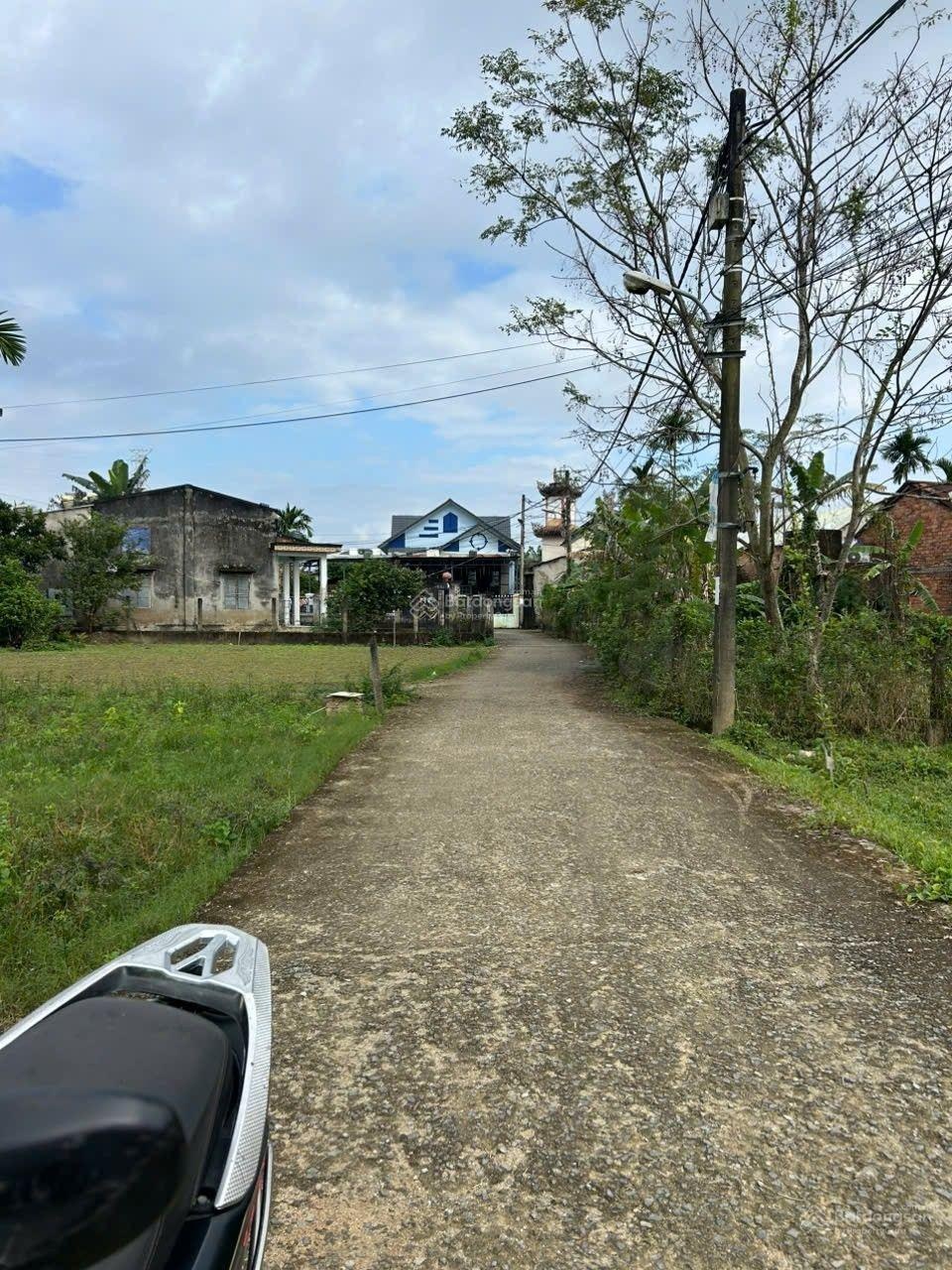 Đất Hòa Tiến 141m2 có 120m2 đất ở, gần Nam Kỳ Khởi Nghĩa