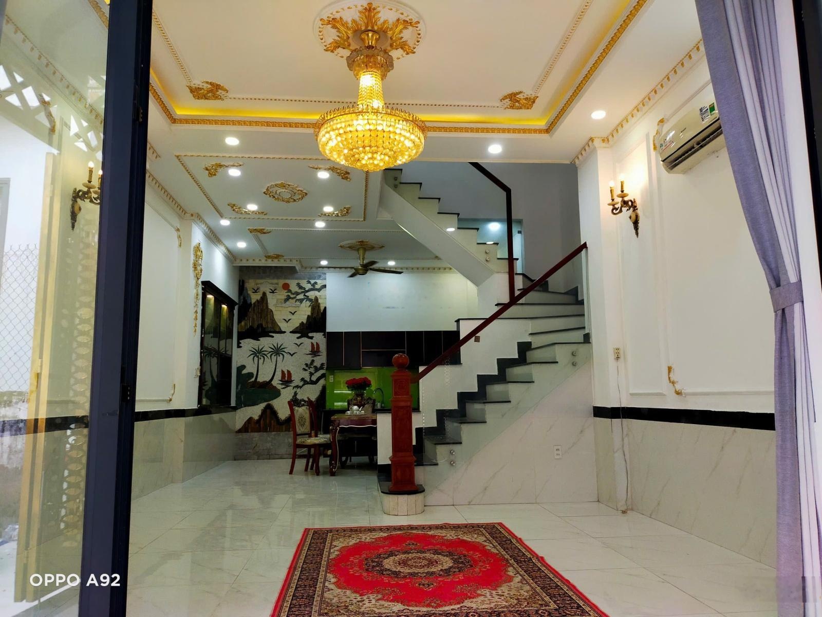 Nhà vip tặng full nội thất cao cấp 61m2 . nhỉnh 7 tỷ . hxtải gần chợ linh đông . phạm văn đồng