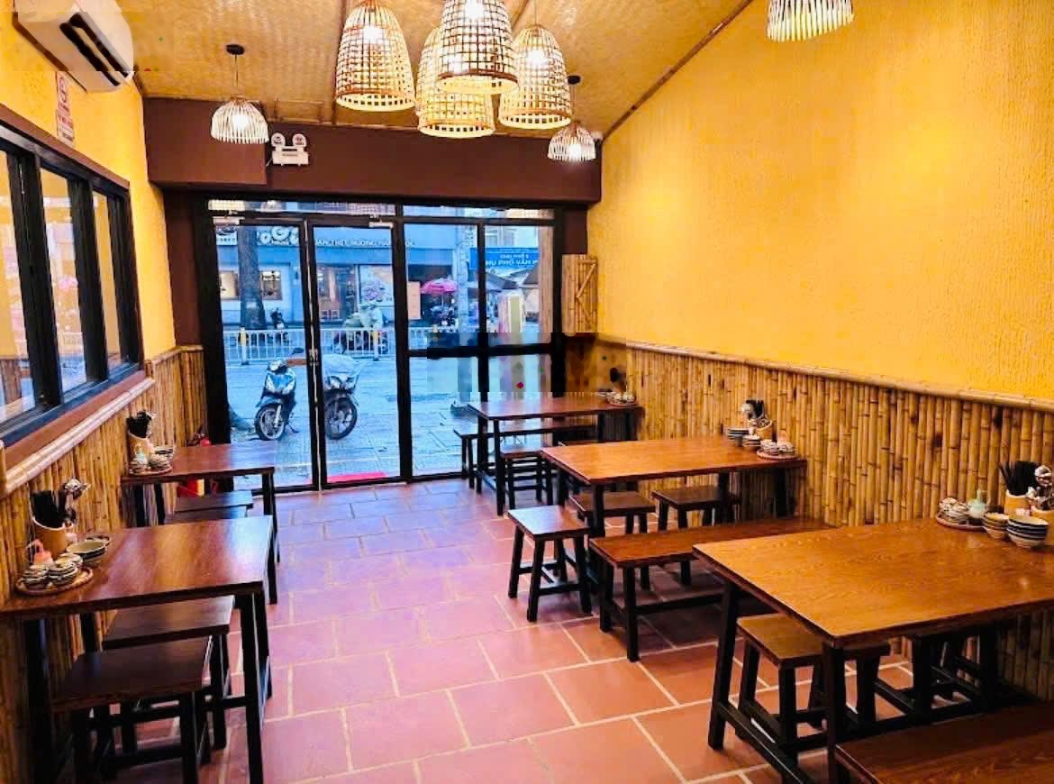 Cho Thuê Nhà Mặt Tiền Nguyễn Tri Phương Q10, 8x20m , 3 Tầng , Giá 85 Triệu